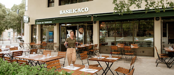Façade & terrasse de la pizzeria Basilic & Co Nîmes (Séverine)