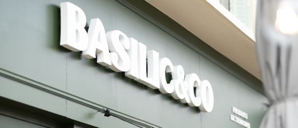 Logo de la façade de la pizzeria Basilic & Co Riom